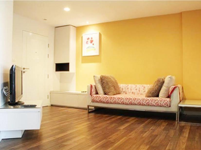 The Room @Sukhumvit79 バンコク エクステリア 写真